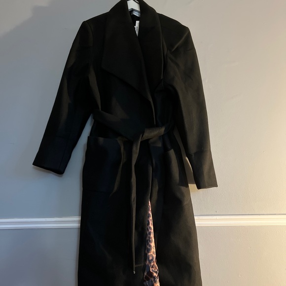 Long black coat - Picture 3 of 3